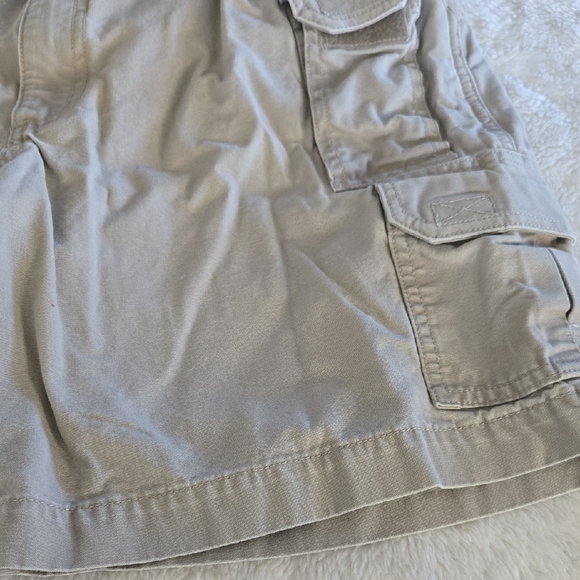 5.11 Tactical Light Tan Cargo Shorts - Picture 2 of 15